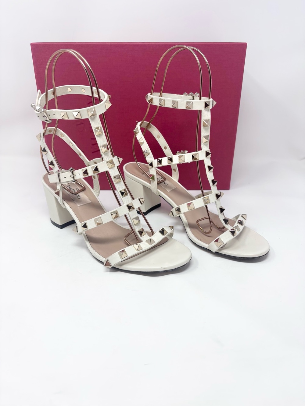 Valentino Garavani Rockstud Cage Sandal Block Heel Ankle Strap size 36.5 White